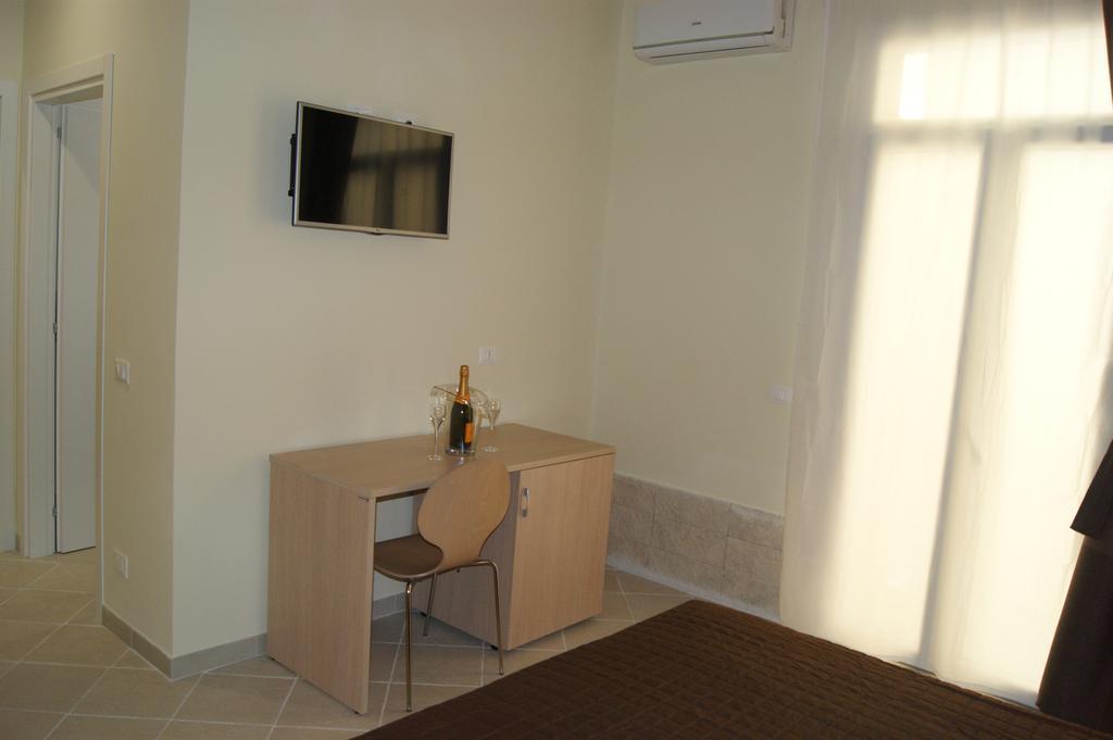 Guest House Golfo Xifonio Augusta Bagian luar foto
