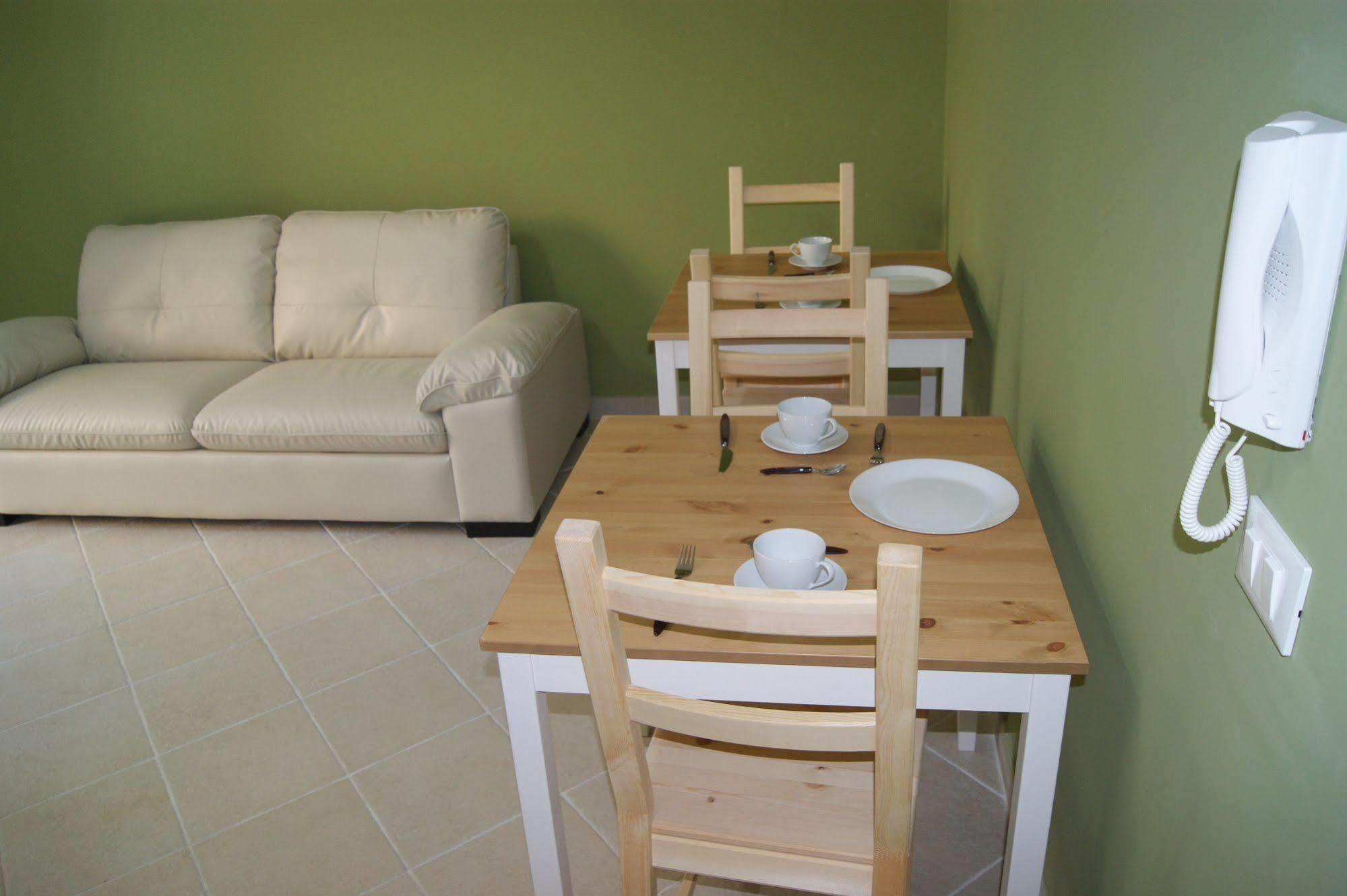 Guest House Golfo Xifonio Augusta Bagian luar foto