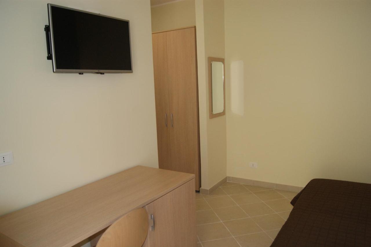 Guest House Golfo Xifonio Augusta Bagian luar foto