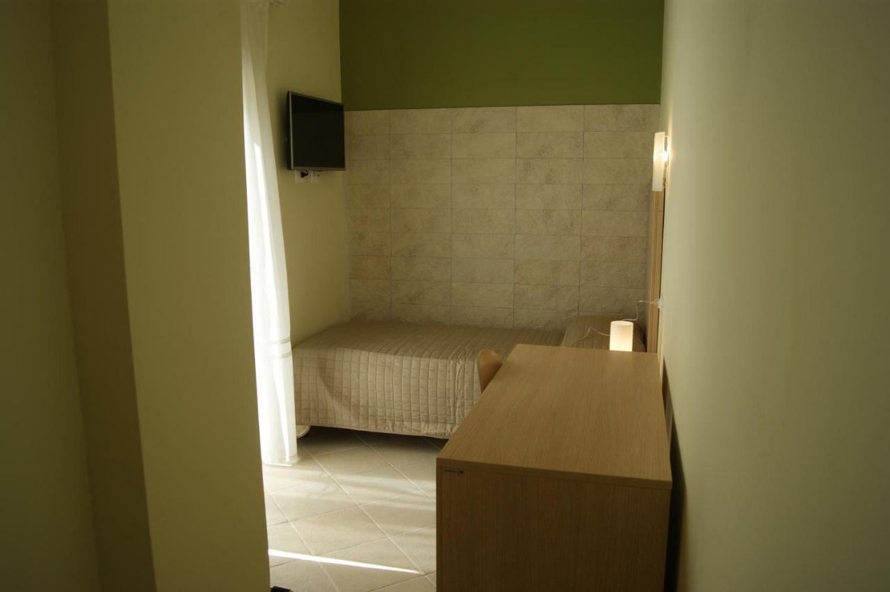Guest House Golfo Xifonio Augusta Bagian luar foto